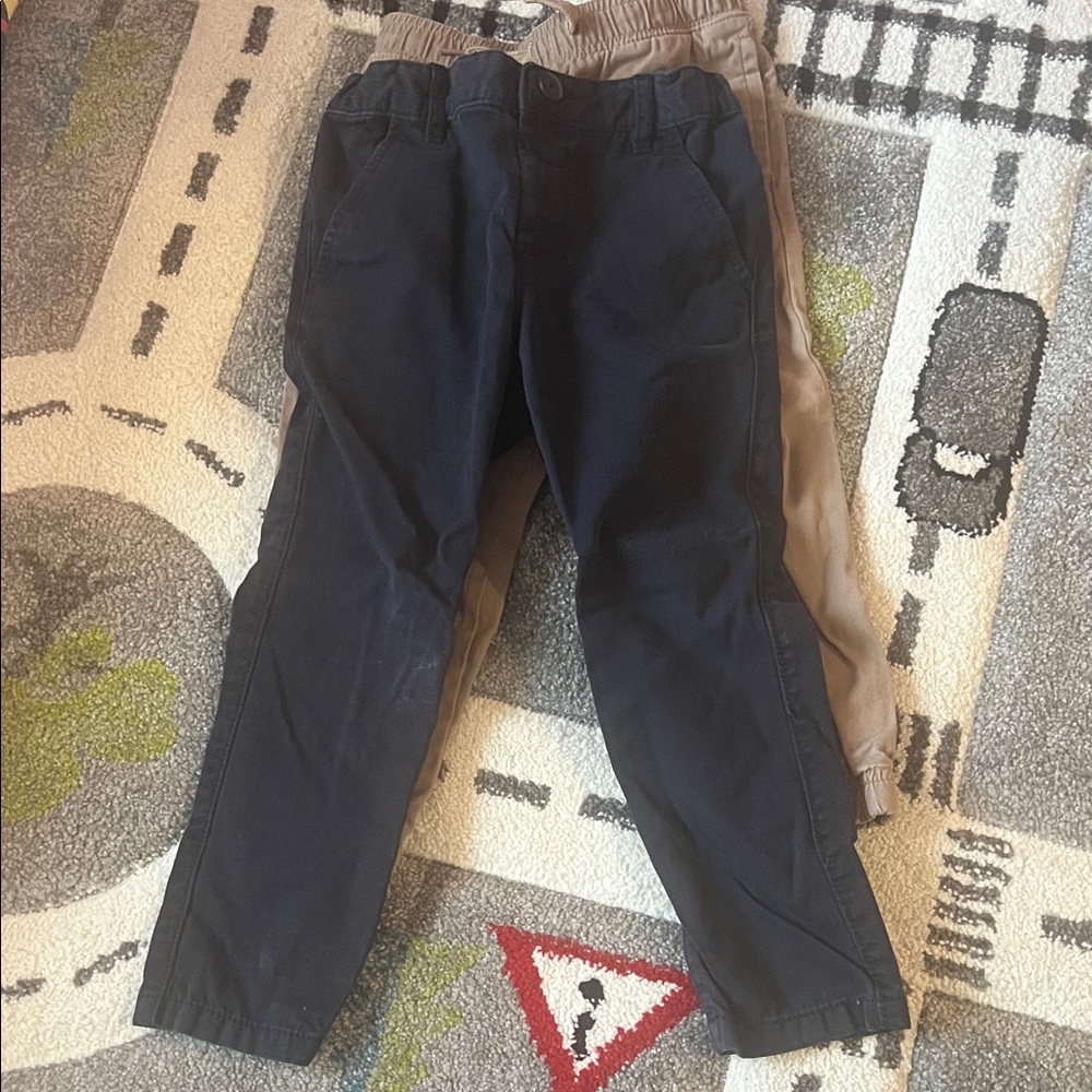 Boys 4T Assortment of 6 Pants - Picture 3 of 6